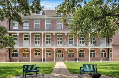 /international/us/4950-dauphine-street-new-orleans-la-110108933097/