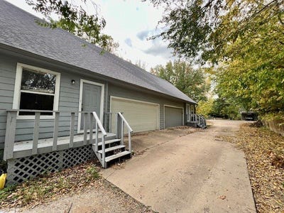 /international/us/114-e-neal-street-farmington-ar-110107083076/