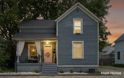 /international/us/323-robey-place-se-grand-rapids-mi-110109035916/