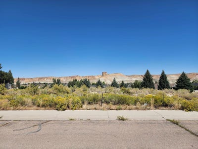 /international/us/100-collier-circle-green-river-wy-110107351033/