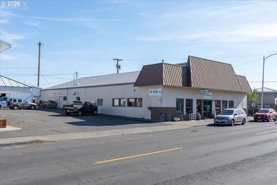 /international/us/1001-w-6th-st-thedalles-or-110119961477/