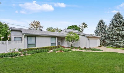 /international/us/4-greenfield-court-savoy-il-110105223800/