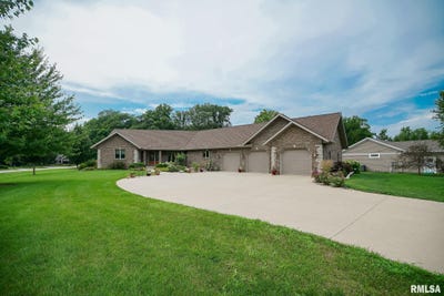 /international/us/300-oak-valley-drive-goodfield-il-110101193110/