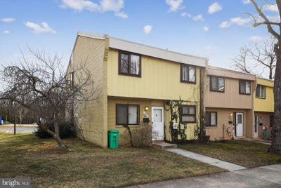 /international/us/8606-brae-brooke-drive-lanham-md-110105110087/