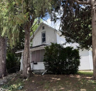 /international/us/534-s-ave-b-washington-ia-110108694754/