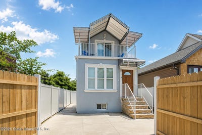 /international/us/166-baden-place-staten-island-ny-110108632143/