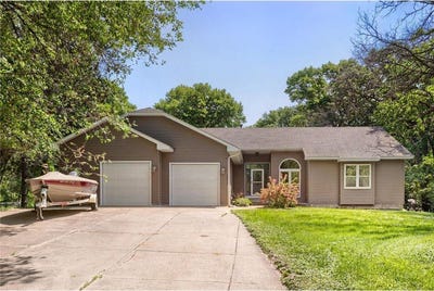 /international/us/10227-hanson-boulevard-nw-coon-rapids-mn-110108450037/