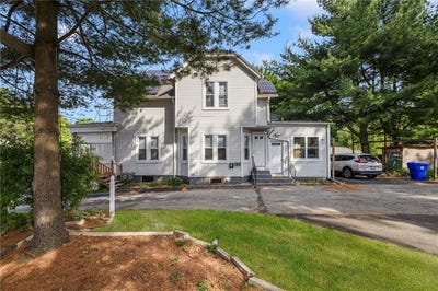 /international/us/243-killingly-street-providence-ri-110108713388/