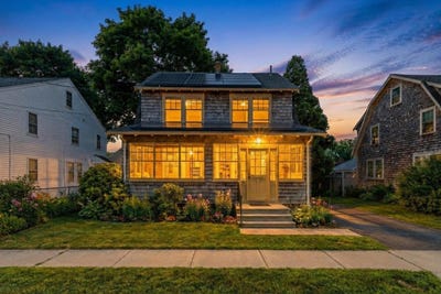 /international/us/55-louis-street-hyannis-ma-110105778466/