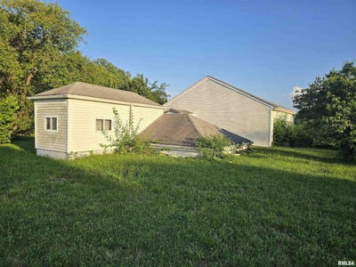 /international/us/314-3rd-street-south-pekin-il-110101257227/