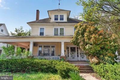 /international/us/522-market-st-denton-md-110107417023/