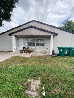 /international/us/3956-nw-182nd-ln-miami-gardens-fl-110107724300/