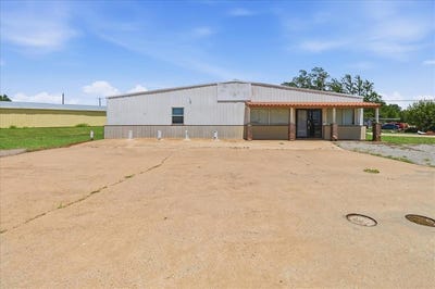 /international/us/221-s-44-highway-burns-flat-ok-110109115750/