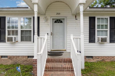 /international/us/205-person-street-oxford-nc-110100032313/