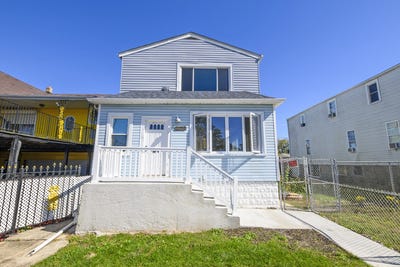 /international/us/10335-s-hoxie-avenue-chicago-il-110110398829/