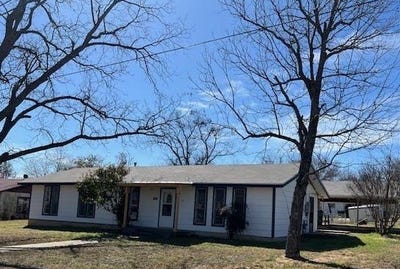 /international/us/900-e-wallace-llano-tx-110098066224/
