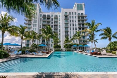 /international/us/300-s-australian-avenue-west-palm-beach-fl-110099968869/