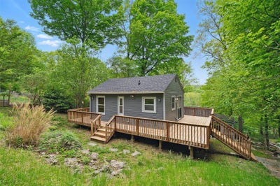 /international/us/19-20-lake-claire-drive-middletown-ny-110099324879/