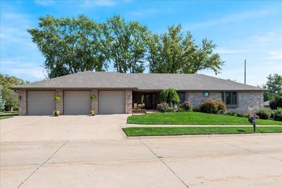 /international/us/959-tower-ridge-hollow-council-bluffs-ia-110106987698/
