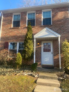 /international/us/264-palombi-court-east-brunswick-nj-110107781281/