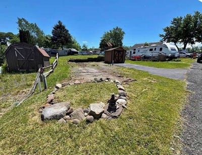 /international/us/7945-lake-road-sodus-point-ny-110120463291/
