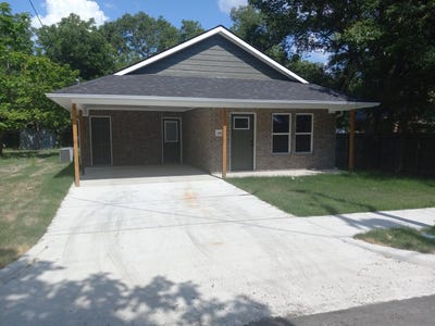 /international/us/1014-pine-street-bonham-tx-110107994669/