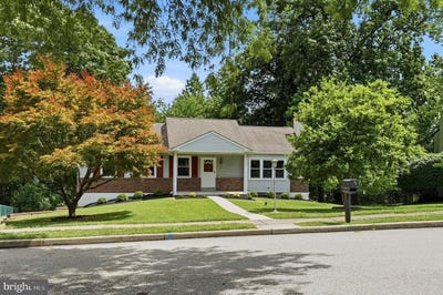 /international/us/4-locust-way-lafayette-hill-pa-110108984449/