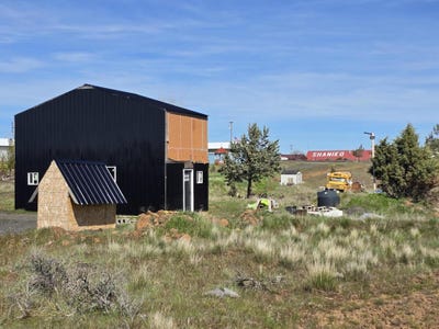 /international/us/48712-b-street-shaniko-or-110107440976/