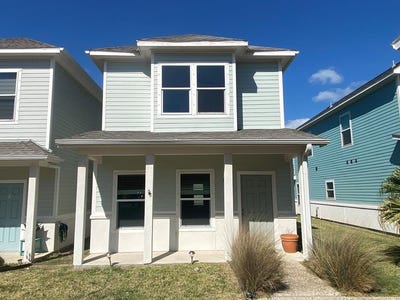 /international/us/130-lavaca-cir-rockport-tx-110108198168/