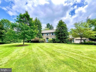 /international/us/245-ashwood-road-villanova-pa-110099989657/