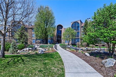 /international/us/9700-portland-avenue-s-bloomington-mn-110107849518/