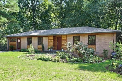 /international/us/1995-commodore-lane-atlanta-ga-110105920645/