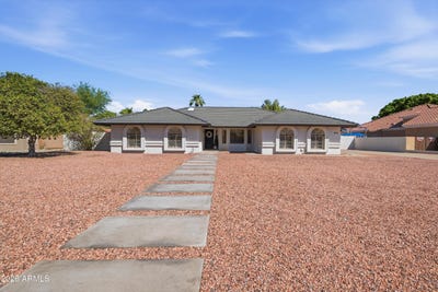 /international/us/8612-w-via-montoya-drive-peoria-az-110120408391/