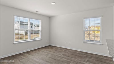 /international/us/3304-tatlock-way-greenville-nc-110098613564/
