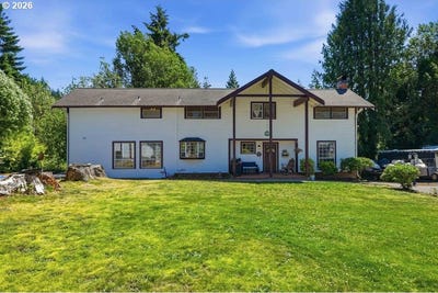 /international/us/715-e-1st-st-coquille-or-110109627346/