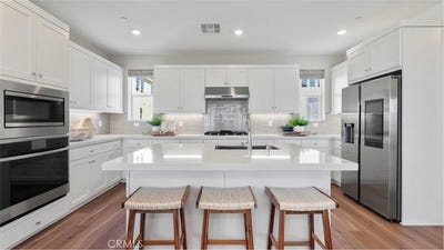 /international/us/27569-millstone-place-valencia-ca-110103719375/