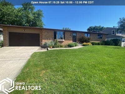 /international/us/3512-north-shore-drive-clear-lake-ia-110100162653/