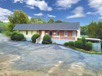 /international/us/1024-campton-road-inman-sc-110101439308/