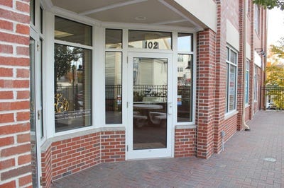 /international/us/9-summer-st-franklin-ma-110104052794/