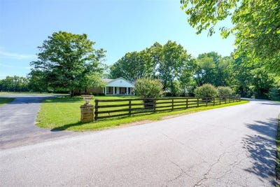 /international/us/130-schoolhouse-road-frankfort-ky-110108587894/?lang=de