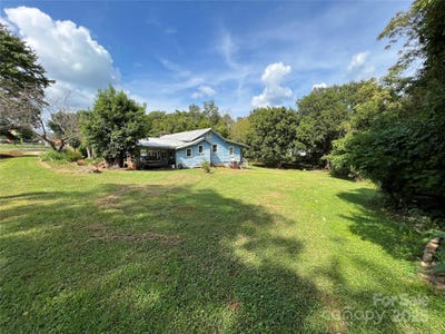 /international/us/144-st-helena-drive-rutherfordton-nc-110104032677/