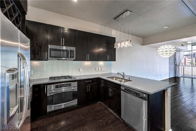 /international/us/353-bonneville-avenue-las-vegas-nv-110108540480/