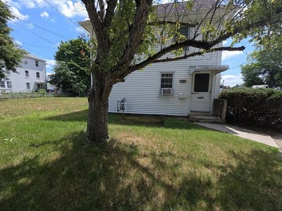 /international/us/27-cross-street-grafton-ma-110107874851/