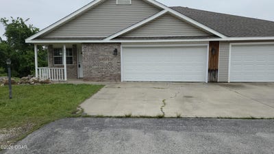 /international/us/801-greenwood-drive-joplin-mo-110107965754/