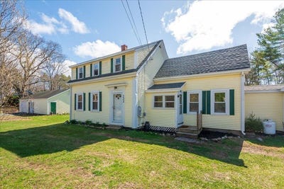 /international/us/130-132-center-street-nobleboro-me-110107728203/