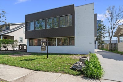 /international/us/709-ann-street-birmingham-mi-110107633519/