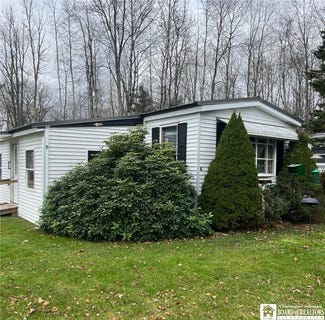 /international/us/8-brookside-estates-drive-jamestown-ny-110108607195/