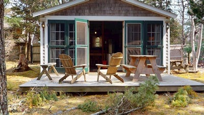 /international/us/1975-state-highway-eastham-ma-110106952286/