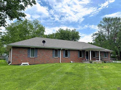 /international/us/729-madison-st-lyndon-ks-110107991651/