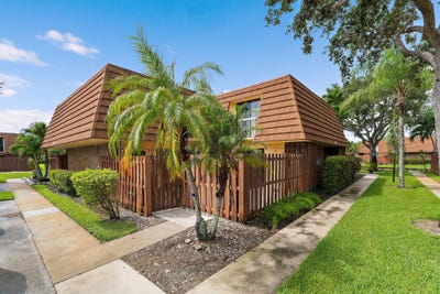 /international/us/825-center-street-jupiter-fl-110106453989/